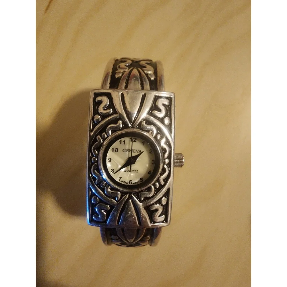 Geneva Womens Silver Tone Western Scroll Cuff Bangle Watch Japan Movt GW2031